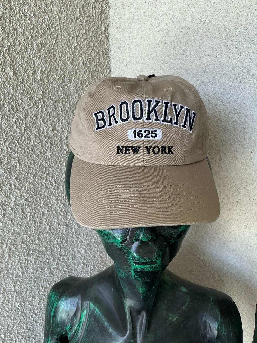 Brooklyn New York 1625 Embroidered Baseball Cap - Khaki